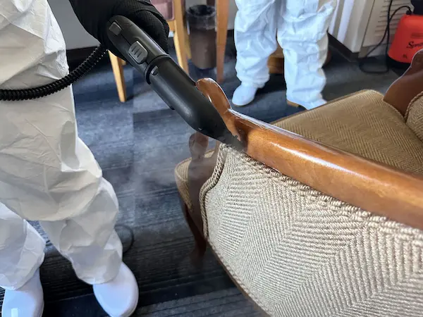 特殊機材による施工３駆除完了後のチェック